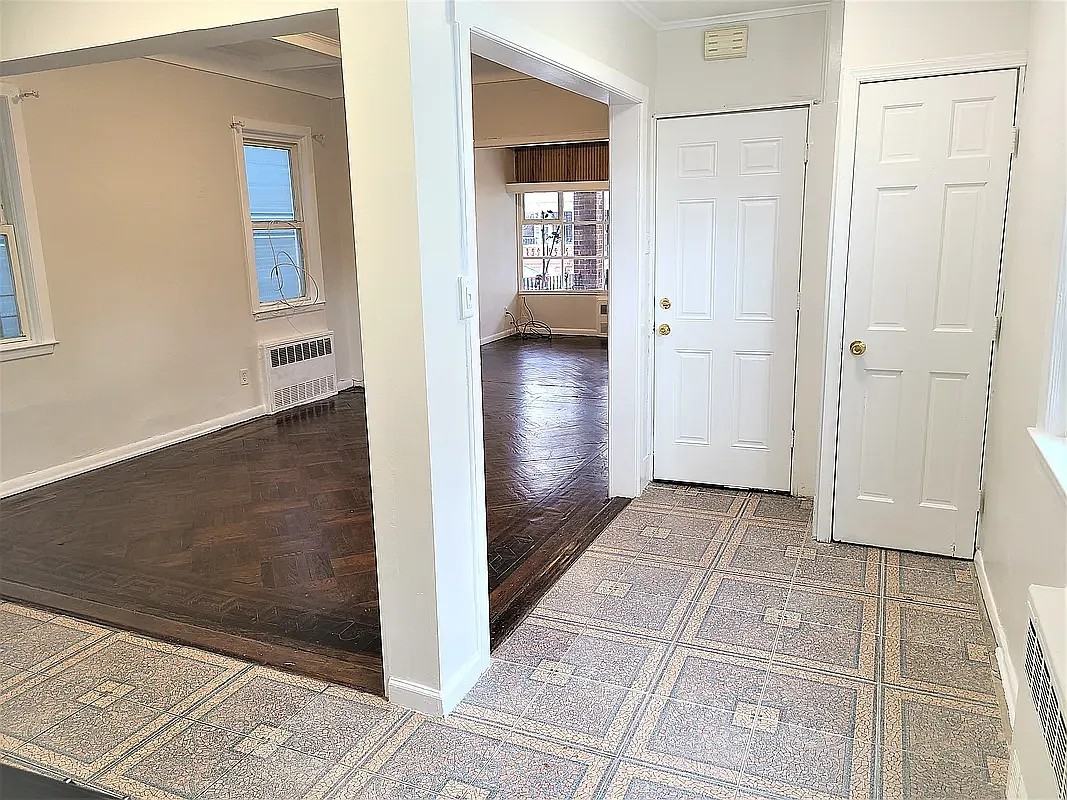 E 15th St #1 - Photo 6 of 8