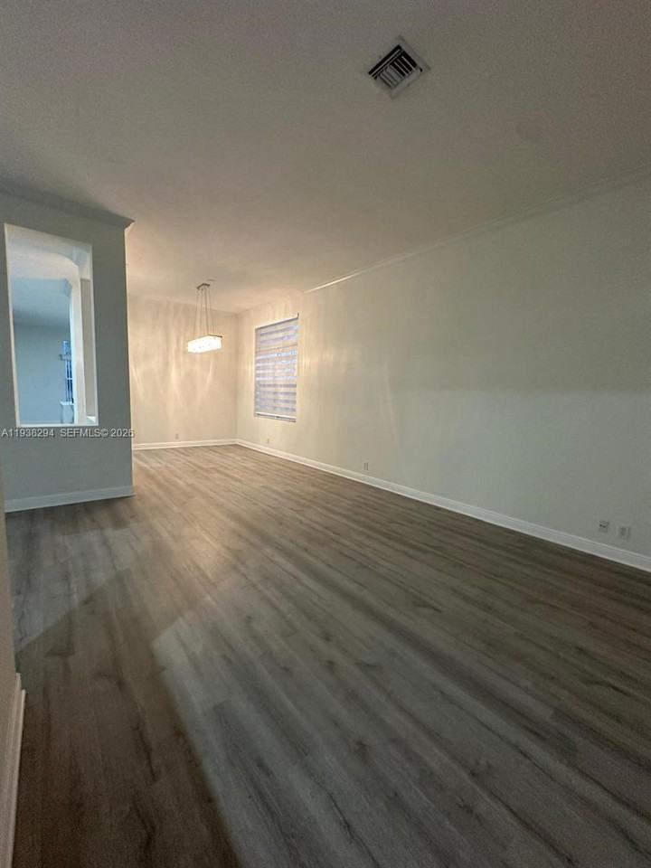 2408 Deer Creek Rd - Photo 6 of 8