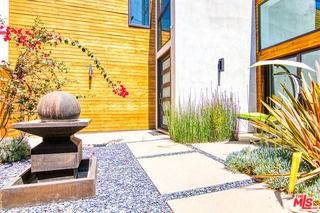 2345 27th St - Photo 7 of 8