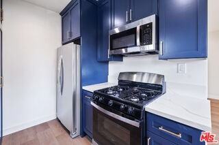 847 15th St #3 - Photo 2 of 8