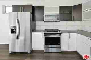 26349 Fairside Rd - Photo 6 of 8