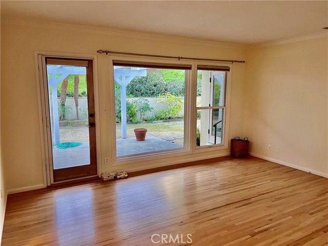 5518 Riviera Way - Photo 3 of 6