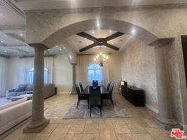 featured image of 458 N Flores St