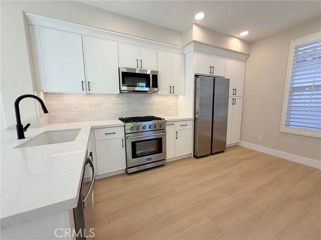 302 Tall Oak - Photo 3 of 8