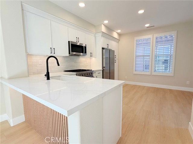 302 Tall Oak - Photo 4 of 8