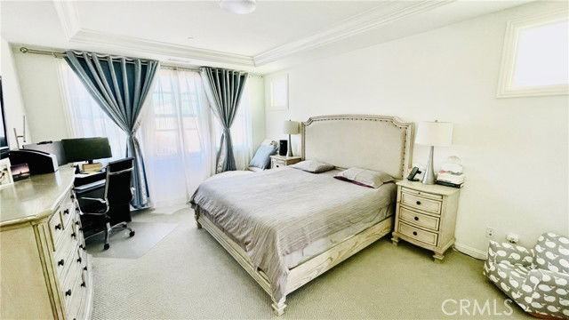 358 Pinnacle Dr - Photo 2 of 8