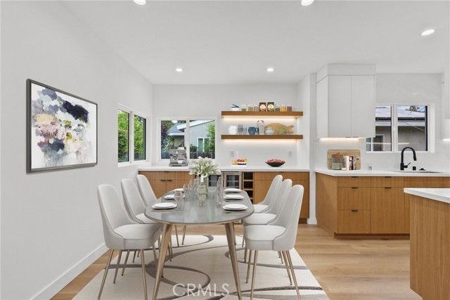 5730 Stansbury Ave - Photo 2 of 8