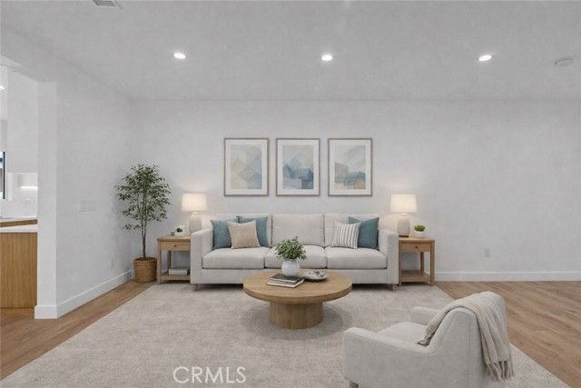 5730 Stansbury Ave - Photo 3 of 8