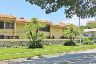 1990 Brickell Ave #O - Photo 1 of 1