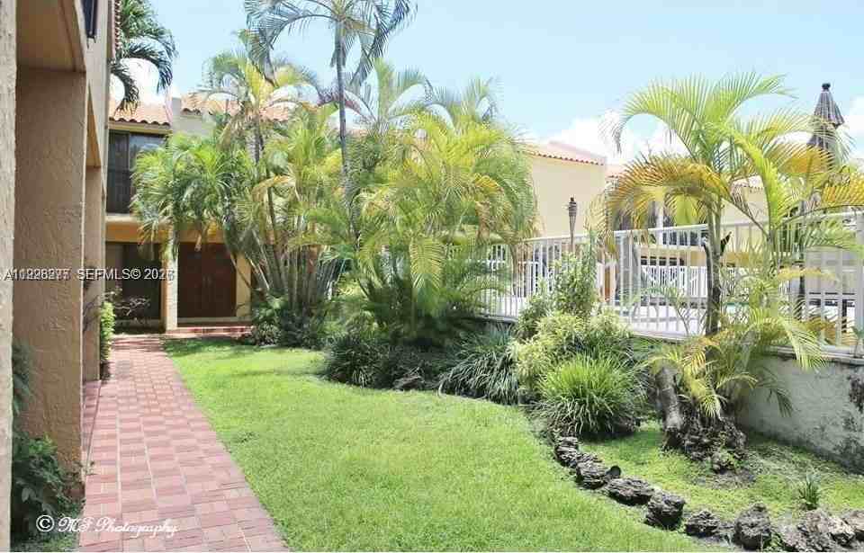 1990 Brickell Ave #O - Photo 2 of 36