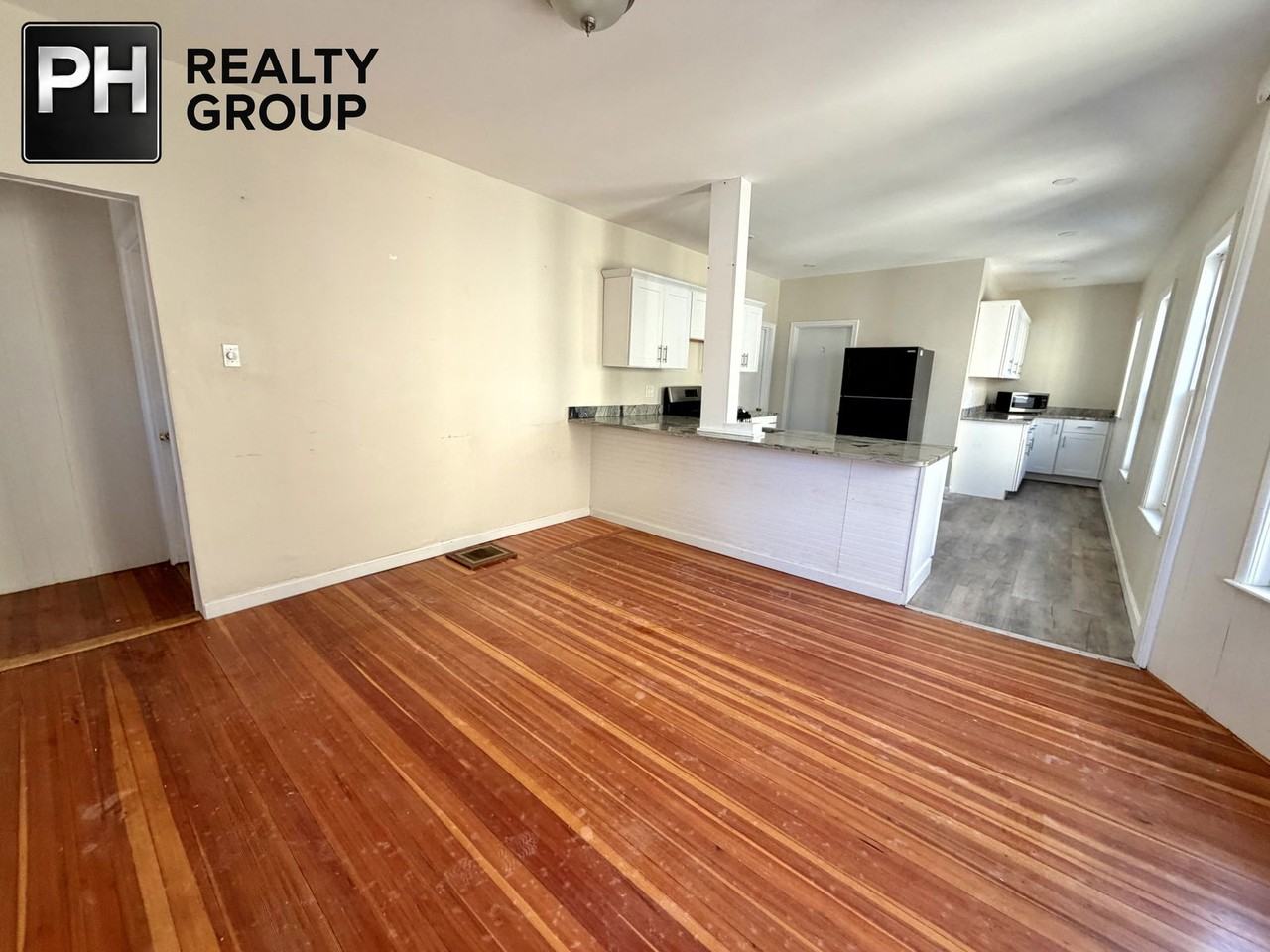 21 Oakland Ave #2 - Photo 4 of 8