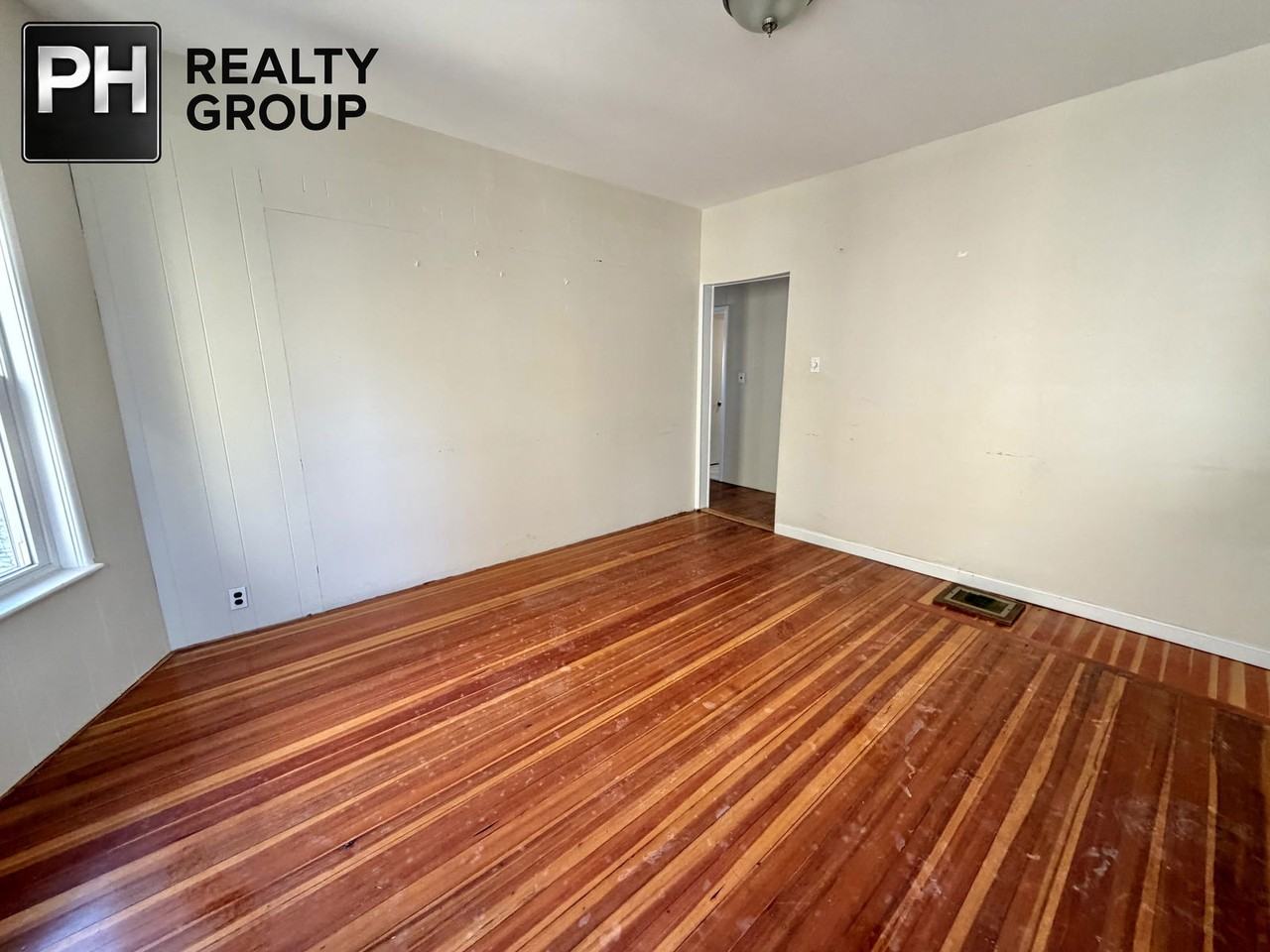 21 Oakland Ave #2 - Photo 5 of 8