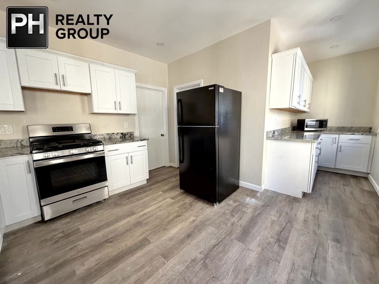 21 Oakland Ave #2 - Photo 6 of 8