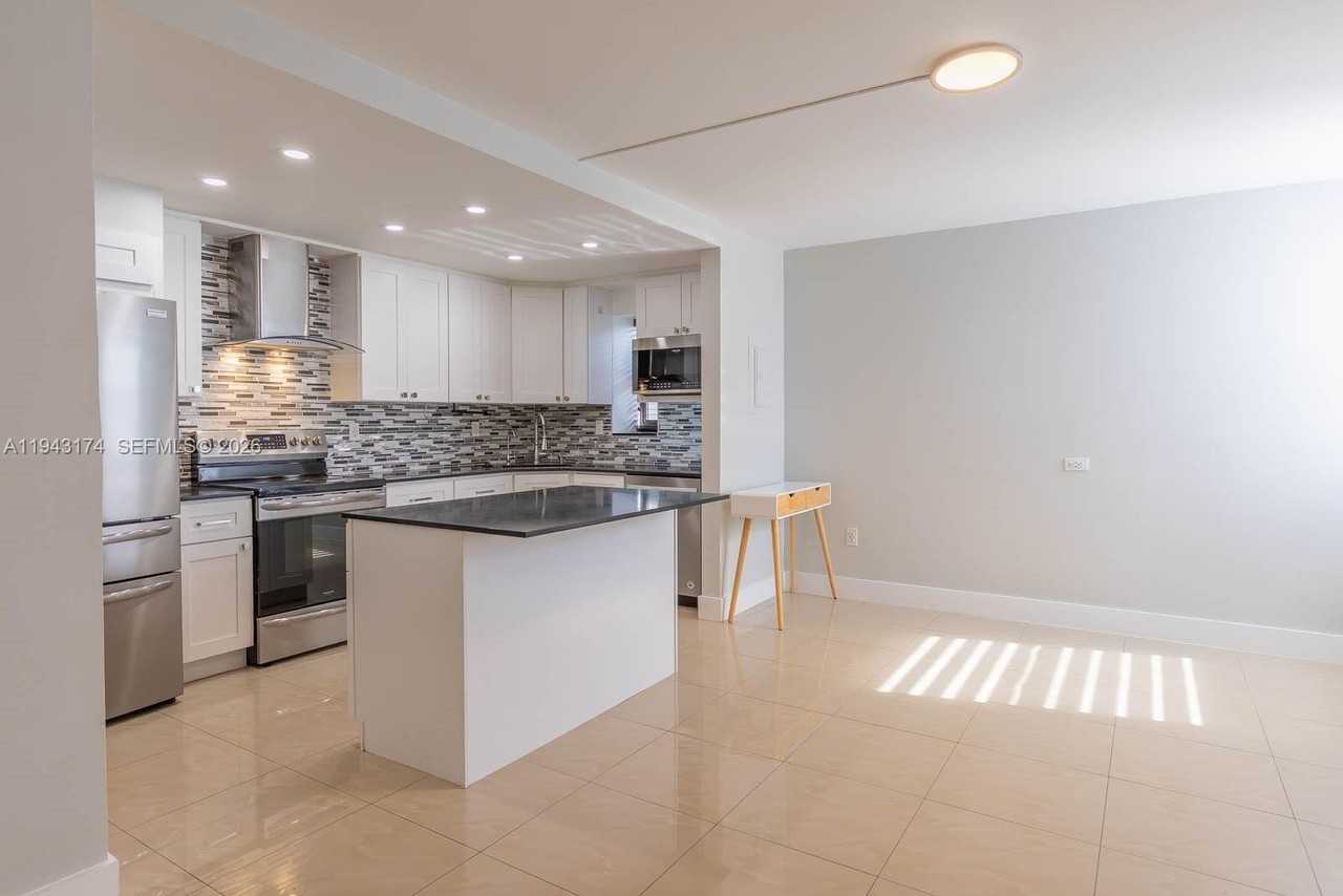 20291 Ne 30th Ave #PH08 - Photo 2 of 40