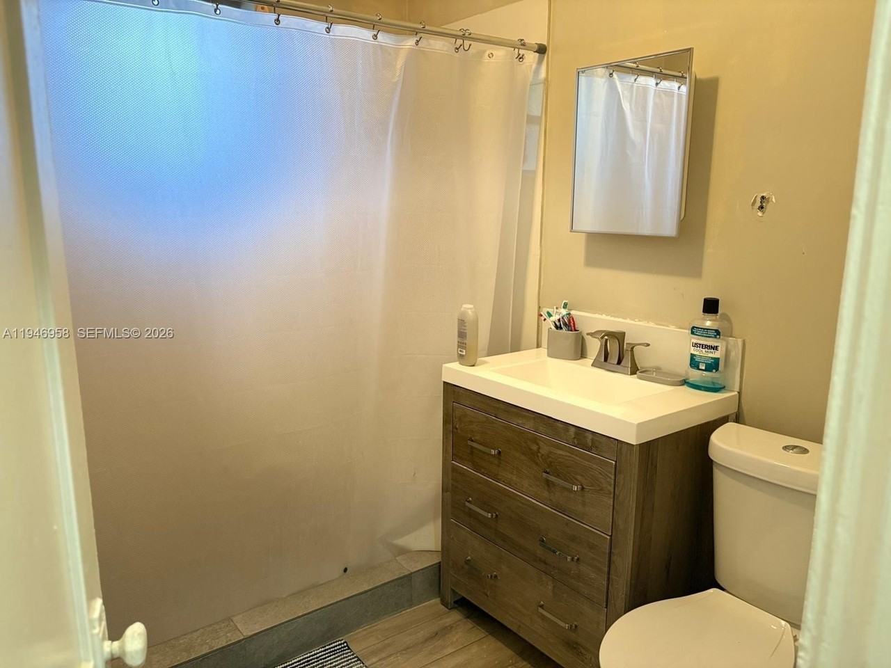 1244 Sw 13th Ct #1 - Photo 7 of 10