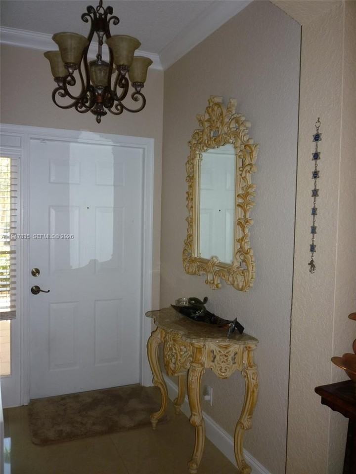 644 Conservation Dr - Photo 4 of 24