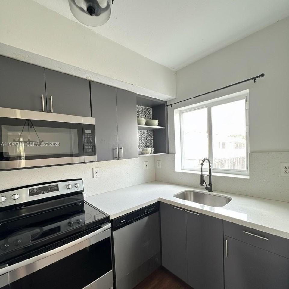 415 Nw 84th St #415 - Photo 2 of 14