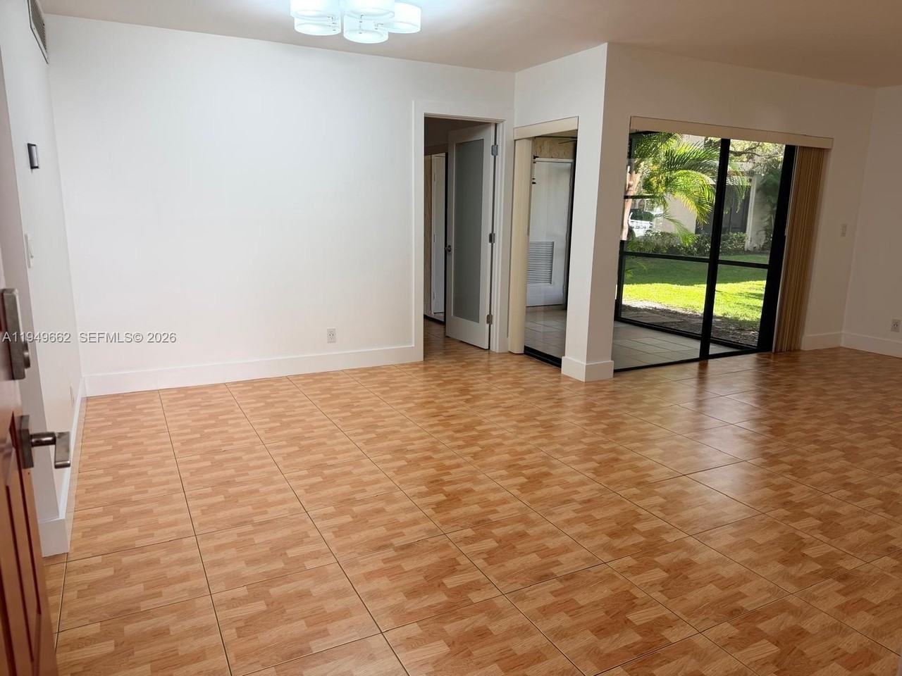 11509 Nw 10th St #11509 - Photo 3 of 24