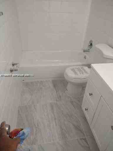 7006 Nw 78th Ave #1-2 - Photo 4 of 4