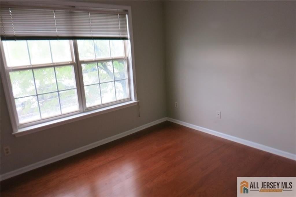 1123 Waterford Dr - Photo 4 of 10