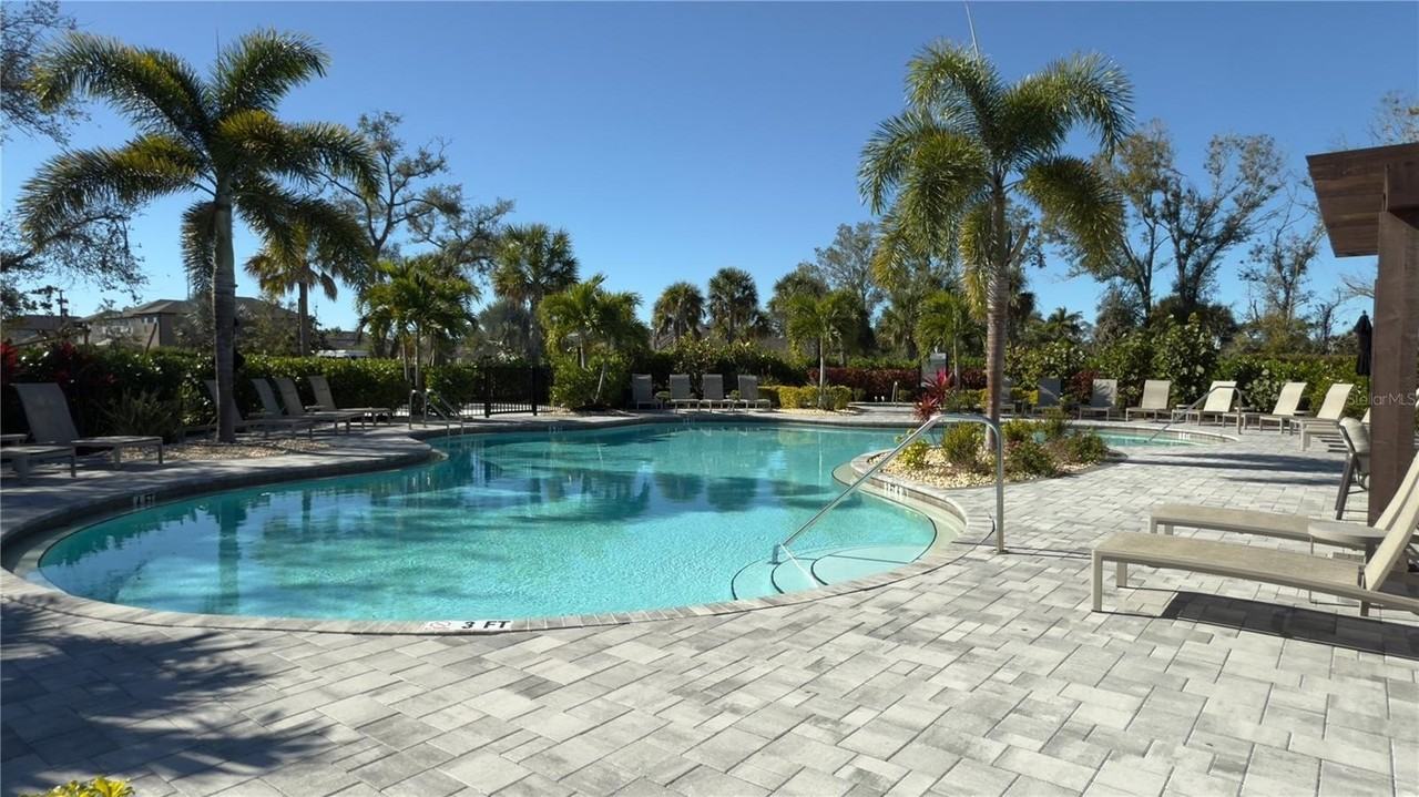 15285 Shady Palms Ln - Photo 2 of 29