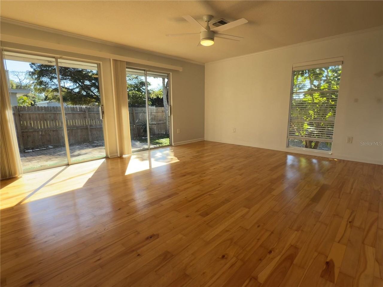 2608 Constitution Blvd - Photo 4 of 27