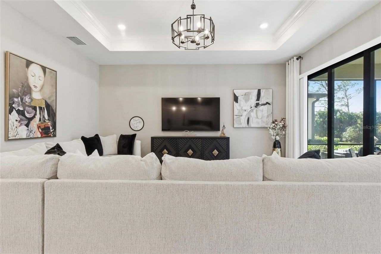 2261 Gabel Oak Dr - Photo 7 of 41