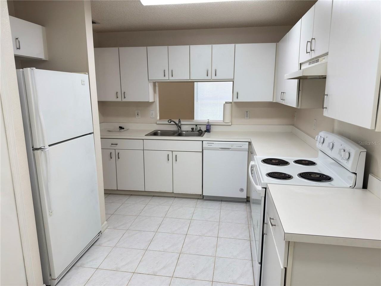 3827 Doune Way - Photo 3 of 13