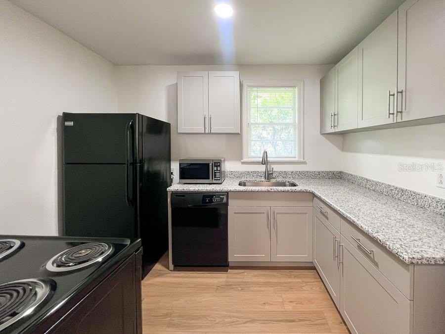 1124 Nw 4th Ave - Photo 7 of 16