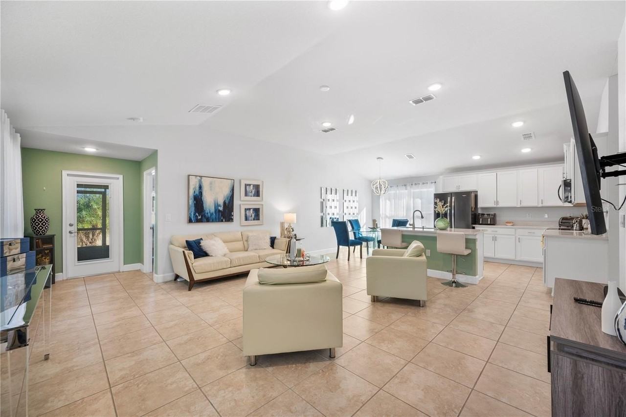 1735 Carnostie Rd - Photo 5 of 33