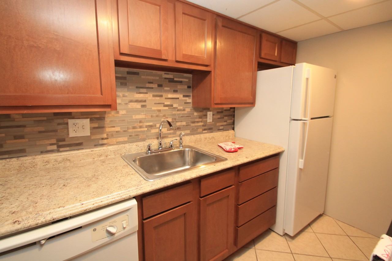 7168 BAPTIST ROADAPT 201 #201 - Photo 2 of 7