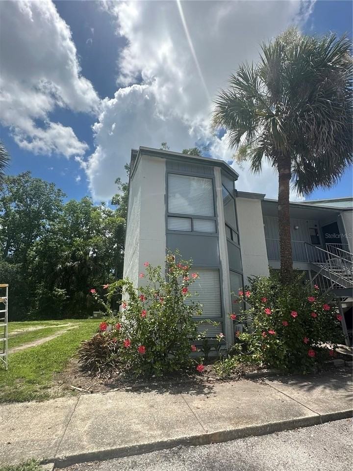 2526 Lemon Tree Ln #L - Photo 2 of 16