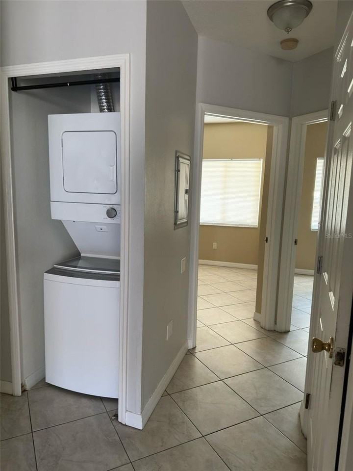 521 Villa Del Sol Cir #203 - Photo 5 of 15