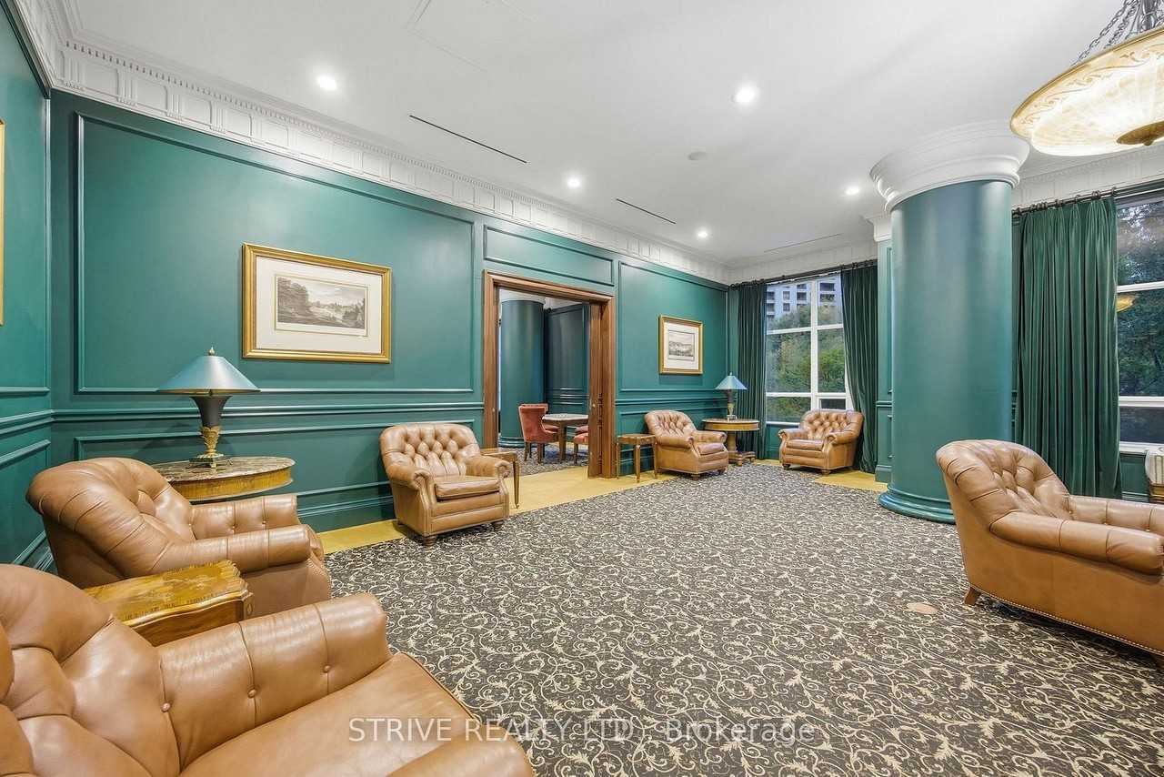 9225 Jane Street #417 - Photo 3 of 18