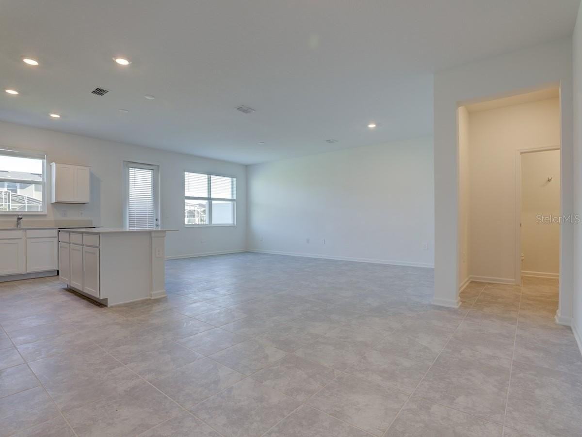 158 Nine Iron Dr - Photo 3 of 37