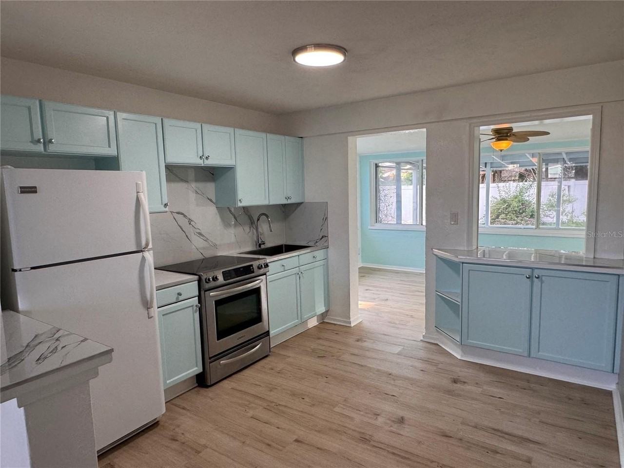 34 Palm Dr - Photo 3 of 9