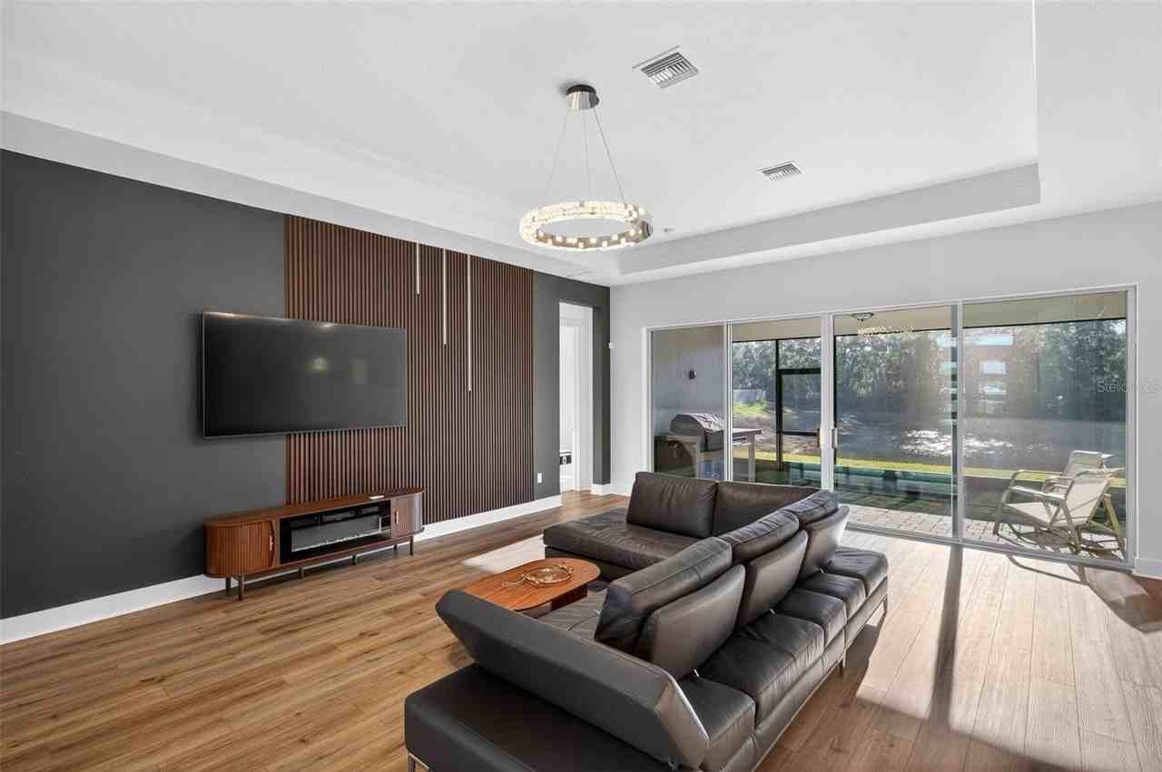 8225 Golden Beach Ct - Photo 5 of 37