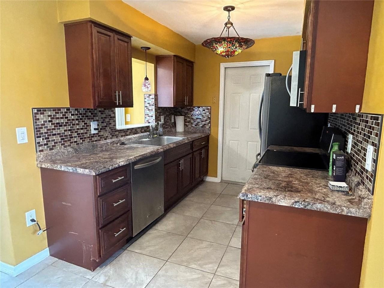 7621 Greybirch Ter - Photo 3 of 15