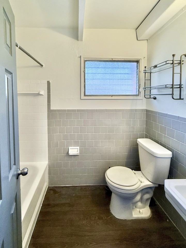 Waikiki Way - Photo 2 of 14