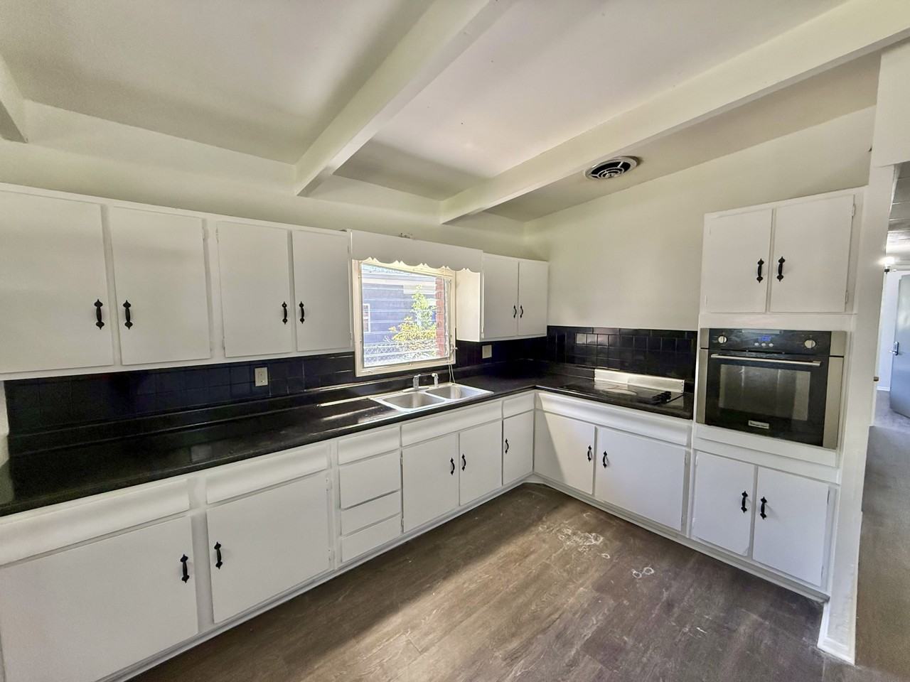 Waikiki Way - Photo 3 of 14