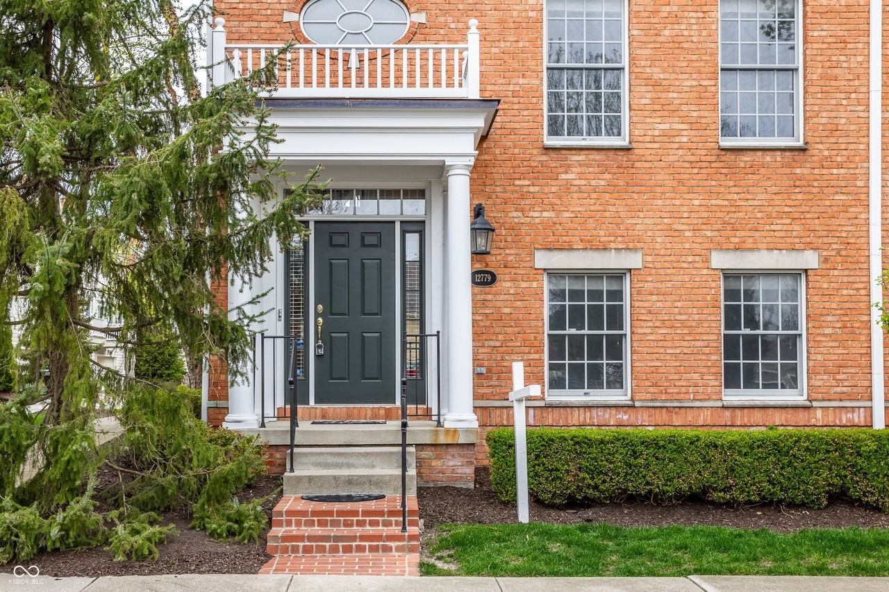 12779 Tradd St - Photo 3 of 41