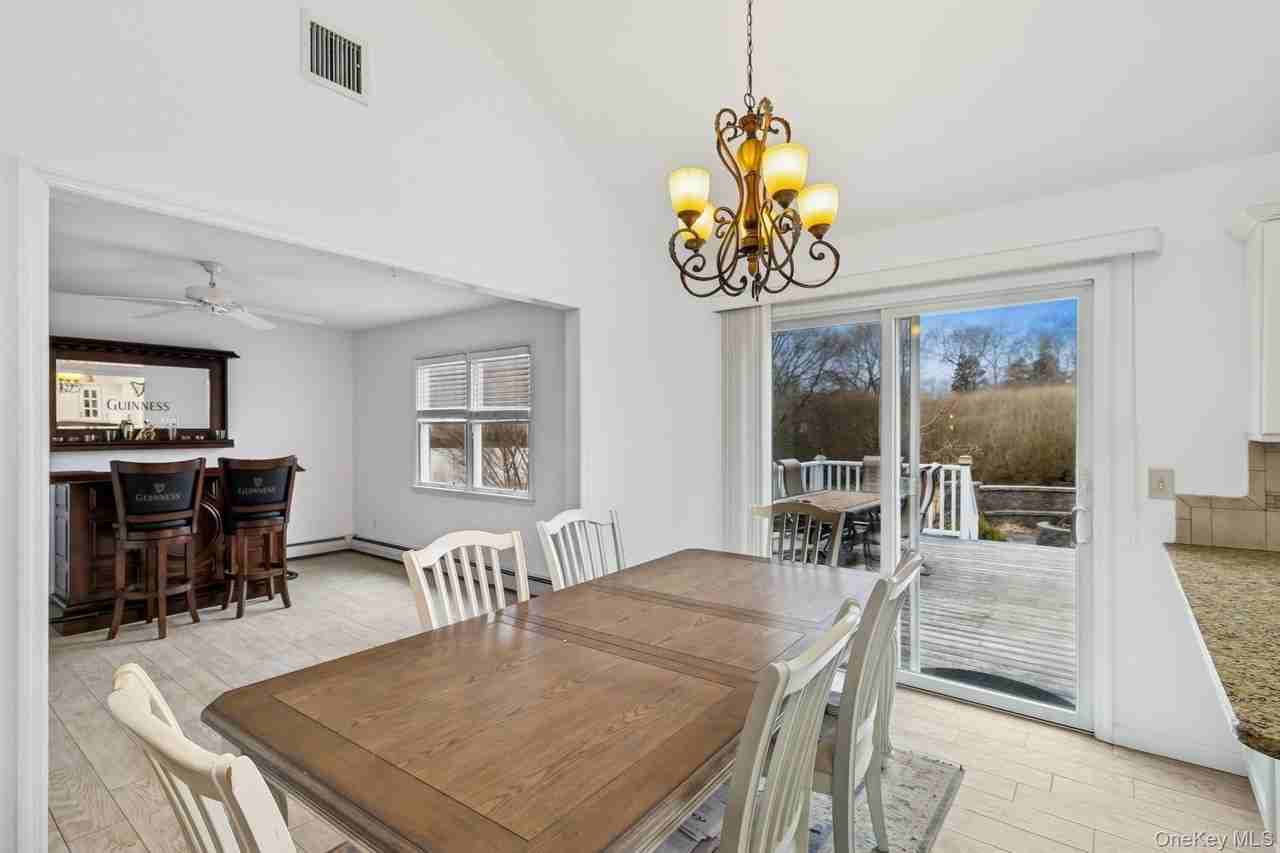 119 Vineyard Way - Photo 7 of 17