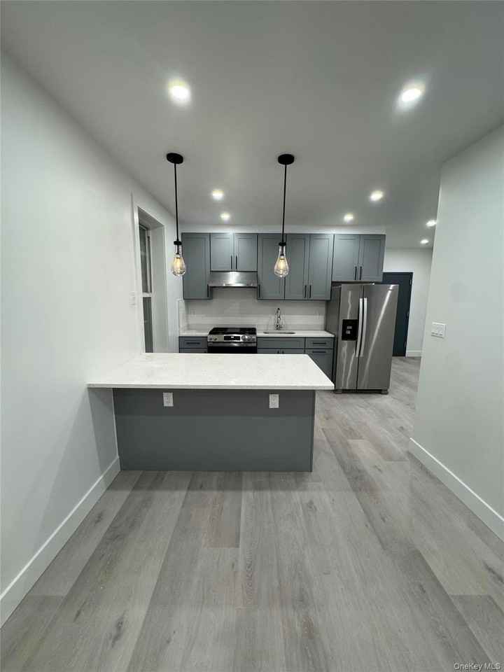 18 Bay 22nd St Unit 2fl #2FL - Photo 2 of 8