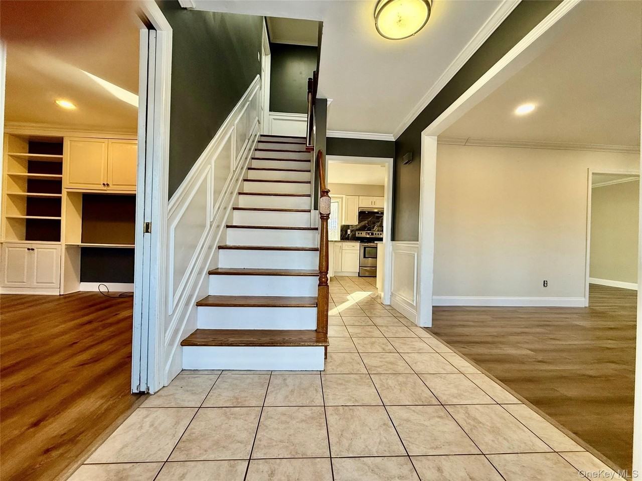 33 Pilgrim Dr - Photo 3 of 19