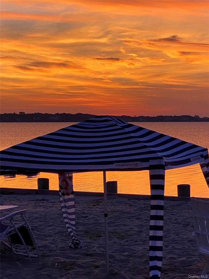 25 Shinnecock Rd - Photo 7 of 22