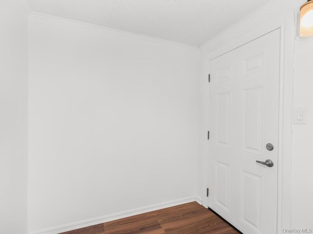 85 Hart Ave - Photo 3 of 6