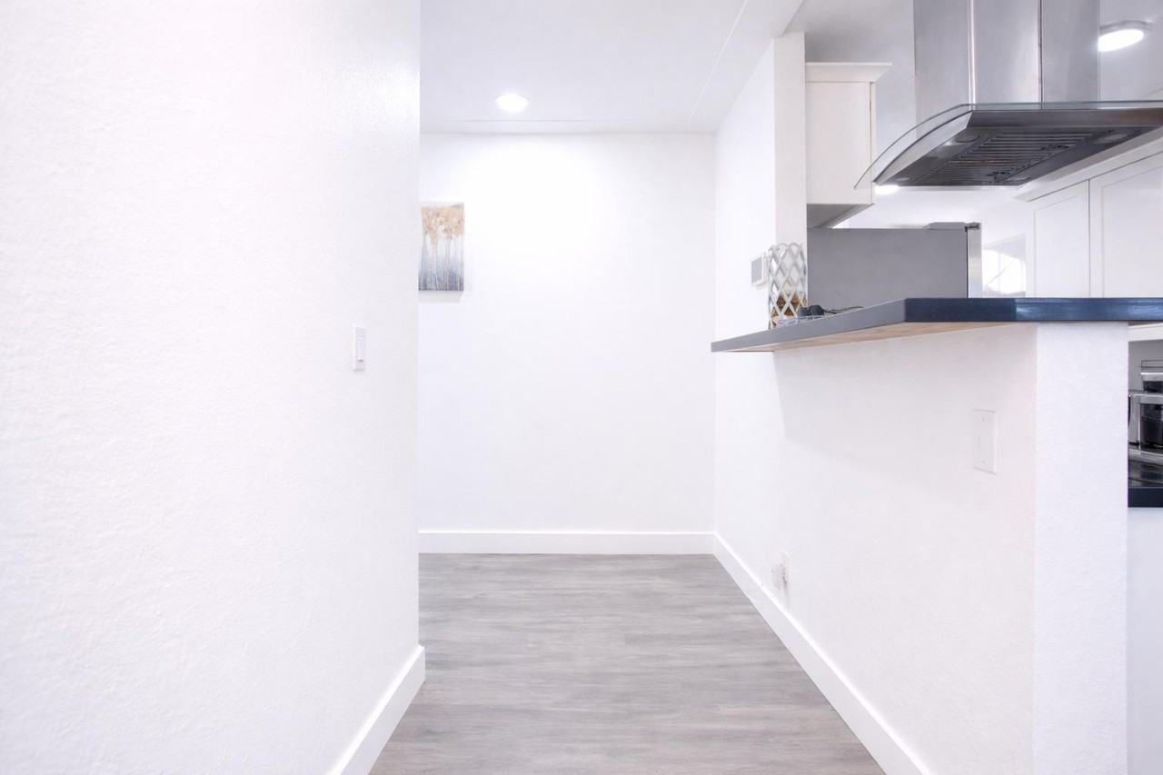 W Gardenia Dr - Photo 5 of 17