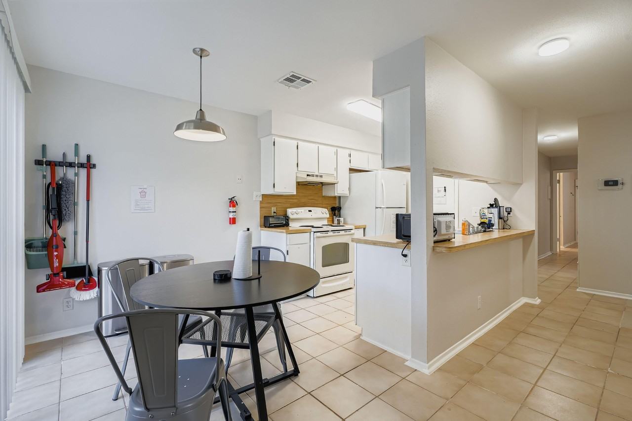 Matthews Ln - Photo 4 of 10