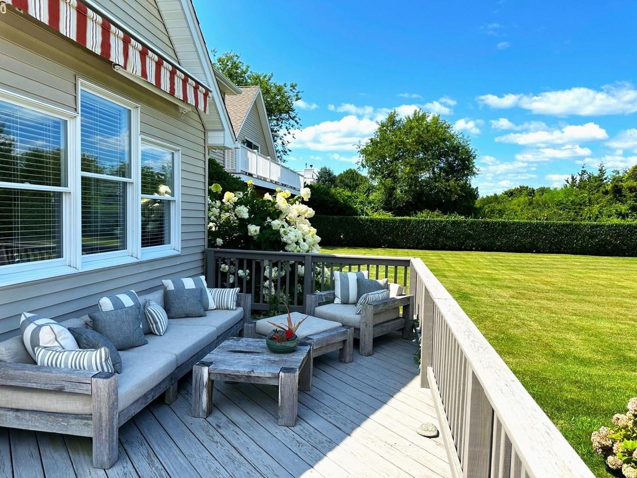 1080 Lands End Rd - Photo 6 of 30