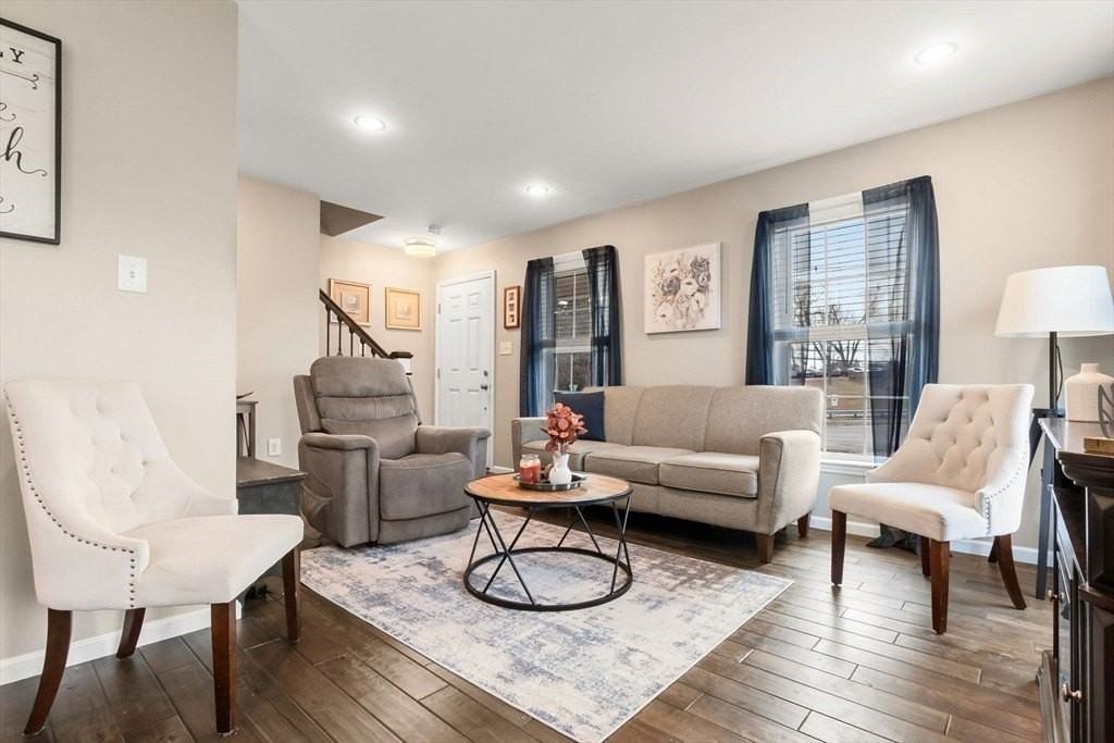 98 Poplar St Unit 2 #2 - Photo 4 of 30